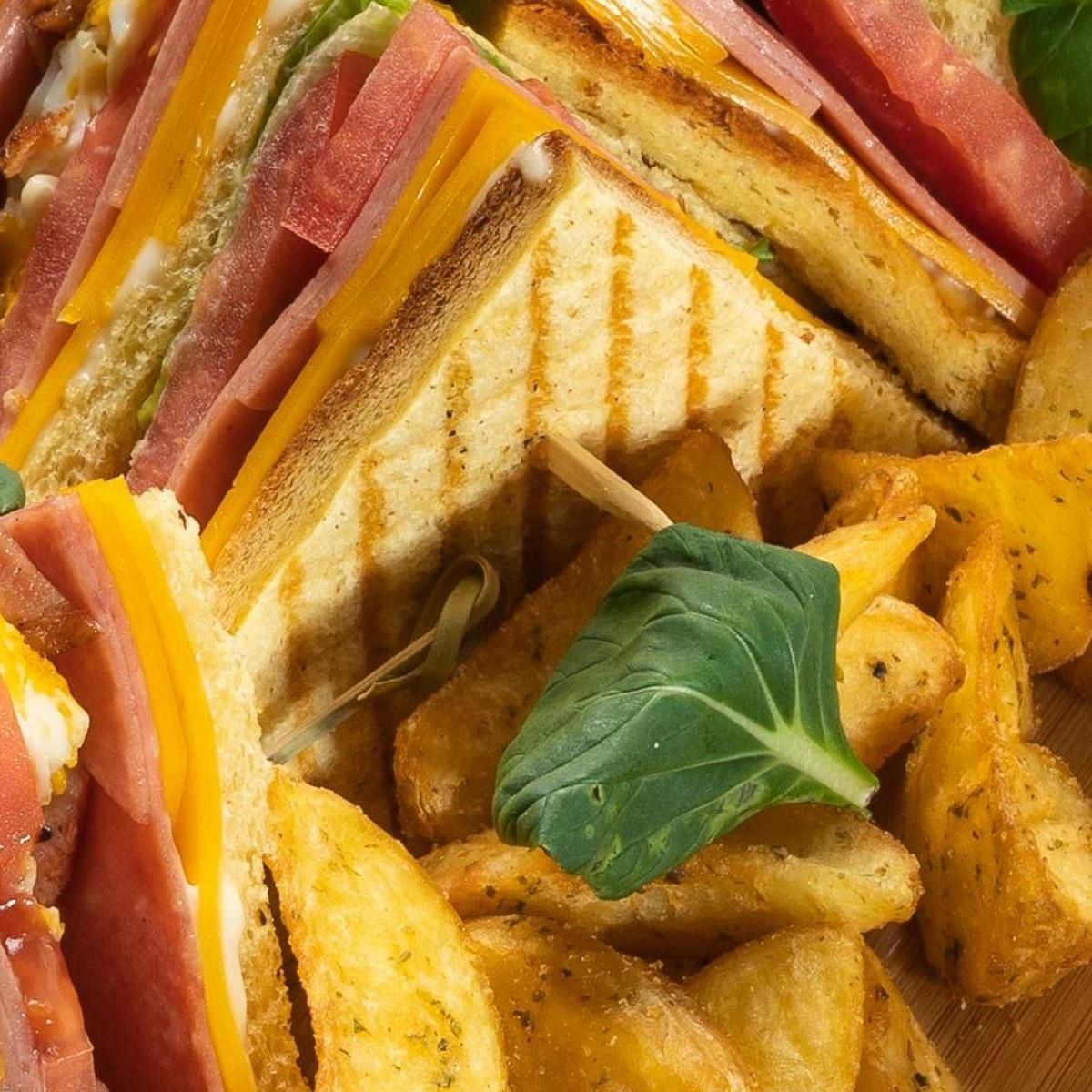 Modern Painting Club Sandwich With Chips On Wooden Cutting Board And Fresh Ingredients foo29 canvas print