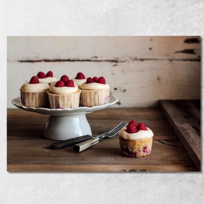 Modern Painting Raspberry Cupcake With Vanilla Cream foo48 canvas print 